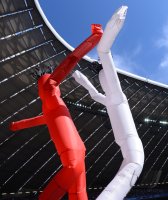 Fussball 1. Bundesliga, Saison 2012/2013: Die aufgeblasenen Maennchen in der Allianz Arena