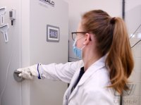 Corona-Impfstoff Gefrierschrank im Universitaetsklinikum Tuebingen (UKT)