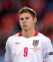 Fussball International EM 2012-Qualifikation:  Simon Church (Wales)