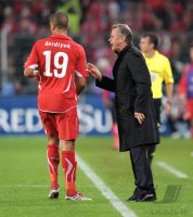 Fussball International EM 2012-Qualifikation: Eren DERDIYOK, Trainer Ottmar HITZFELD (v. li., Schweiz)
