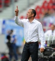 FUSSBALL INTERNATIONAL: Trainer Paul Le Guen (Kamerun)