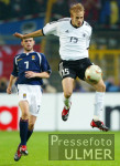 Fussball - EM-Qualifikation: Deutschland - Schottland, Zweikampf