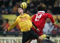 Fussball 1. Bundesliga: Dortmund - Bayern, Zweikampf