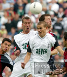 Fussball Bundesliga: Gladbach - Bayern, Zweikampf