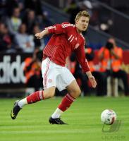 FUSSBALL, INTERNATIONAL: Deanemark, BENDTNER Einzelaktion