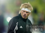 FUSSBALL CHL Oliver Kahn (FCB) beim Aufwaermen mit Stirnband