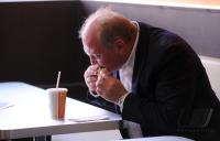 FC Bayern Muenchen Manager Uli Hoeness bei Burger King