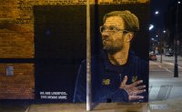 Fussball CHL 18/19 Achtelfinale: Trainer Klopp (FC Liverpool) als Wandmalerei