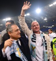Fussball: Europa League Saison 2012/2013:  Claudio Lotito und Paul Gascoigne (v. li.)