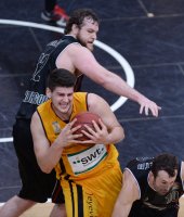 Basketball 1. Bundesliga  13/14: Walter Tigers Tuebingen - Artland Dragons