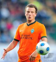 FUSSBALL, Vokswagen Super Cup 2009, BREMEN: BARGFREDE Einzelaktion