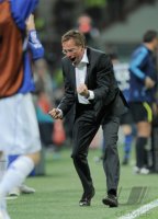 FUSSBALL CHL  Saison 10/11:  JUBEL  Trainer Ralf Rangnick (FC Schalke 04)