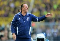Fussball 1. Bundesliga : Trainer Huub Stevens (FC Schalke 04)