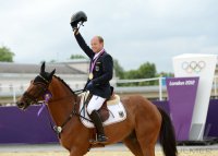 REITEN Olympia 2012: Doppel-Olympiasieger Michael Jung (Deutschland) mit Sam