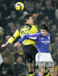 Fussball 1. Bundesliga: Dortmund - Schalke, Zweikampf
