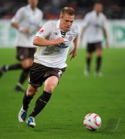 Fussball: 1. Bundesliga Saison 2010/2011: FC St. Pauli, HENNINGS  Einzelaktion