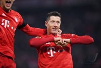 Fussball 1. Bundesliga Saison 19/20: FC Bayern Muenchen -  FC Schalke 04
