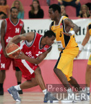 Basketball: Tuebingen - Koeln, Zweikampf