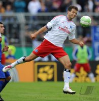 FUSSBALL, DFB Pokal 1. Hauptrunde: Hamburger SV, DIEKMEIER am Ball