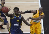 Basketball 1. Bundesliga 2011/2012:  Walter Tigers Tuebingen - Alba Berlin