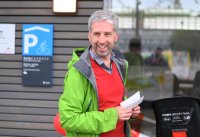 Oberbuergermeister Palmer nimmt die Radgarage am Tuebinger Hauptbahnhof in Betrieb