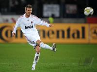 FUSSBALL, INTERNATIONAL, AC MAILAND: BECKHAM Einzelaktion