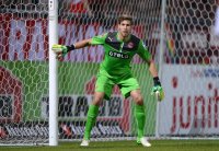 Fussball  1. Bundesliga  13/14: Torwart Fabian Giefer (Fortuna Duesseldorf)
