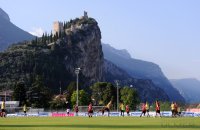 Fussball 1. Bundesliga Saison   2011/2012 : Uebersicht vom Trainingsplatz mit der Burg im Hintergrund
