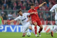 FUSSBALL INTERNATIONAL  CHL HALBFFINALE 11/12:  FC Bayern Muenchen - Real Madrid