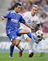 Fussball 1. Bundesliga: Koeln - Berlin, Zweikampf