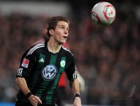 Fussball: 1. Bundesliga Saison 2010/2011: Wolfsburg, PEKARIK am Ball
