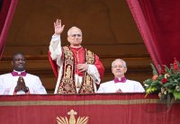 Papst Leo XIV.  bei der Weihnachtsbotschaft und dem Urbi Et Orbi Segen