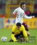 Fussball 1. Bundesliga: Dortmund - Kaiserslautern, Zweikampf