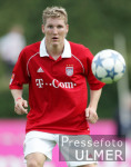 Fussball 1. Bundesliga: Bayern, SCHWEINSTEIGER Einzelaktion am Ball