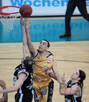 Basketball  1. Bundesliga  09/10  Walter Tigers Tuebingen -New York Phantoms Braunschweig