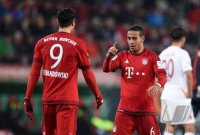 Fussball 1. Bundesliga 15/16: FC Augsburg - FC Bayern Muenchen