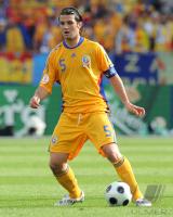 FUSSBALL EURO 2008: Rumaenien, Chivu Einzelaktion