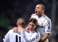 FUSSBALL  International CHL 09/10 : JUBEL mit  Sergio Ramos , Karim Benzema und Pepe