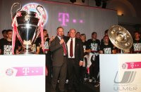 Fussball Champions Party 2013: FC Bayern Muenchen nach dem Gewinn des Triple