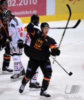 Eishockey Nationalmannschaft : JUBEL Kai HOSPELT (GER) Enttaeuschung bei Duri Camichel (SUI)