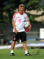 Fussball 1. Bundesliga Saison   2011/2012 :  Assistenzcoach Peter Hermann (FC Bayern Muenchen)