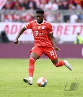 Fussball 1. Bundesliga Saison 21/22: FC Bayern Muenchen - VfB Stuttgart