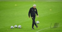Fussball International CHL 19/20: Trainer Lucien Favre (Borussia Dortmund)