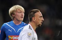 Fussball 1. Bundesliga  Saison 2010/2011  Ribery (FC Bayern Muenchen) und  Beck (TSG 1899 Hoffenheim)