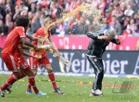 Fussball 1. Bundesliga  Saison  2012/2013:  Deutscher Meister 12/13 FC Bayern Muenchen