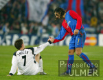 FUSSBALL CHL   FC Basel - FC Liverpool  Spielszene Fair Play