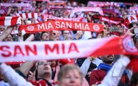 Fussball 1. Bundesliga 24/25: FC Bayern Fans verabschieden Thomas Mueller mit einer Choreo