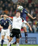 Fussball Laenderspiel Deutschland - Argentinien, Zweikampf