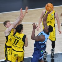 Basketball 2. Liga 21/22 Playoff Viertelfinale: Tigers Tuebingen - Eisbaeren Bremerhaven