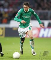 Fussball 1. Bundesliga: Bremen, BOENISCH Einzelaktion